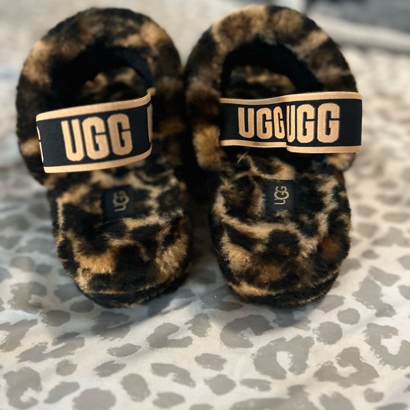 Ugg Slides - Picture 2 of 5